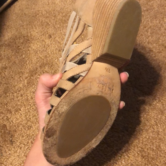 eileen fisher heels size 7 in a half - Picture 3 of 3